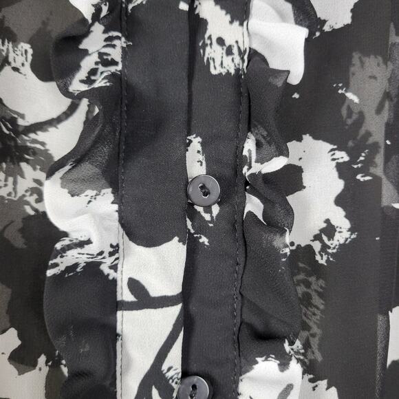 a.n.a Womens Blouse Size PM Black White Floral Sheer Button Front 3/4 Sleeve - Picture 10 of 12